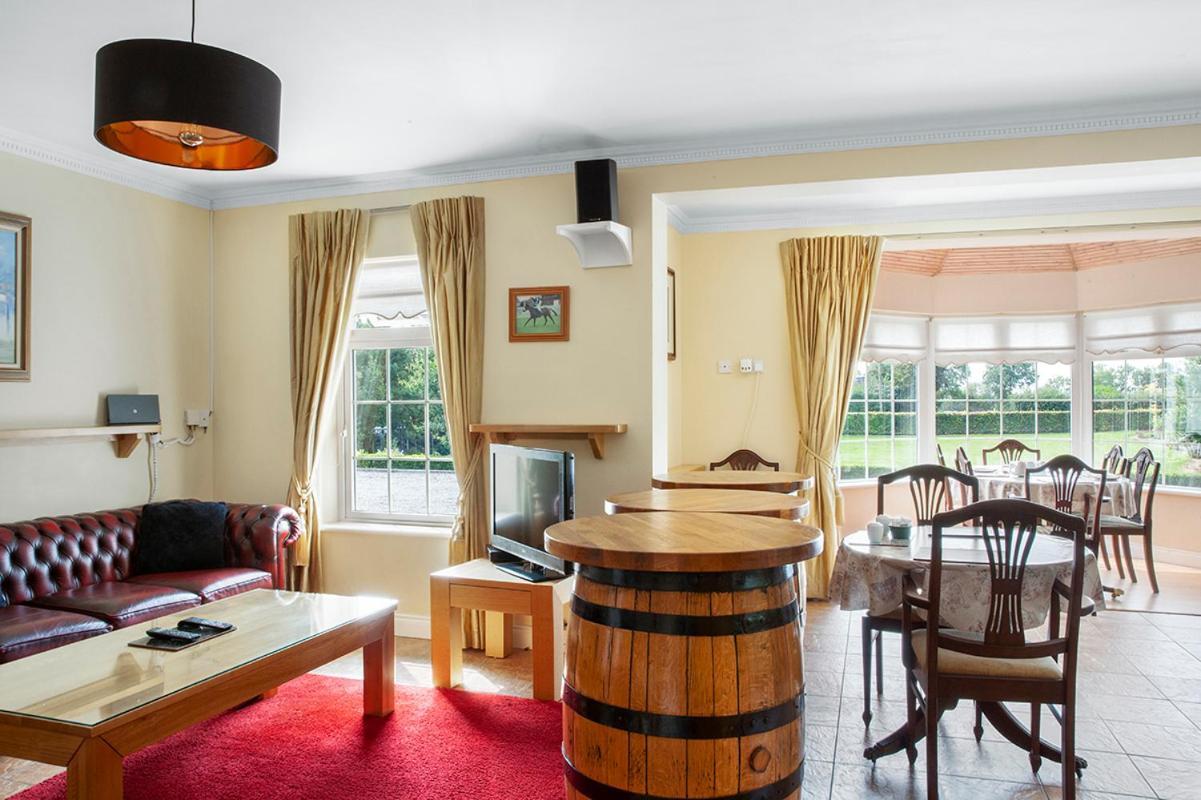 The Ridgewood Lodge Newbridge  Ngoại thất bức ảnh